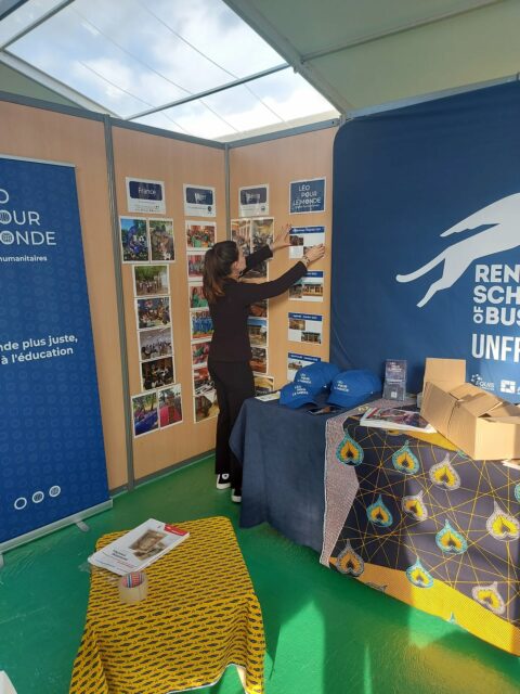 En pleine préparation pour un grand week-end solidaire !
Nous sommes déjà à pied d'oeuvre pour installer notre stand sur le village du @marathonvertrennes !
Un immense merci à @rennes_sb pour leur soutien et à toute l'organisation du @marathonvertrennes pour cette belle opportunité de sensibiliser et échanger autour de nos actions!🌿
Rendez-vous ce week-end sur le village du marathon pour venir nous rencontrer et découvrir nos projets ! 😉