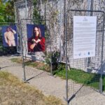 🌍 Citoyens en devenir – On construit l’avenir avec vos mots !

Samedi 26 septembre, Léo Pour Le Monde était présent à Urban Impact, dans le quartier Beaudésert, autour du projet « Citoyens en devenir – Agir ensemble pour construire l’avenir ».

📸 12 panneaux d’exposition ont permis de mettre en lumière une jeunesse engagée, diverse et porteuse d’espoir, tout en ouvrant un espace de dialogue et de réflexion autour de la citoyenneté.

✍️ Un atelier d’écriture, en libre adhésion, a été proposé aux jeunes présents sur le site.
Accompagnés par notre intervenant MAKJA, les participants ont été invités à réfléchir à un verbe d’action qui témoigne du citoyen en devenir.
 Un verbe, puis une idée, une phrase… et surtout des mots pour dire ce qu’ils pensent, ce qu’ils espèrent et ce qu’ils souhaitent changer.
💬 Une question, une réponse, une idée, une colère, un rêve…
 Que faut-il changer pour mieux vivre ensemble ?

Les paroles recueillies auprès des jeunes ont ensuite été mises en voix, avec l’enregistrement de quelques adultes en fin de journée.
🎙️ Parce que la citoyenneté commence aussi par la parole, nous souhaitons faire entendre ces voix et rappeler que les jeunes ont des choses à dire sur le monde qu’ils souhaitent construire...

Merci au Centre social et d'animation Beaudésert pour l'organisation de l'événement "Urban Impact" ; à la Ville de Mérignac pour son précieux soutien ; aux jeunes participants, aux adultes qui ont prêté leur voix ; et à toutes celles et ceux qui ont contribué à cette belle journée de rencontres et de partage !